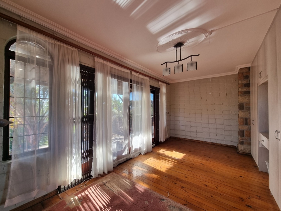 4 Bedroom Property for Sale in Table View Western Cape